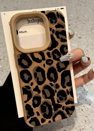 Панель леопард для iphone 16 brown