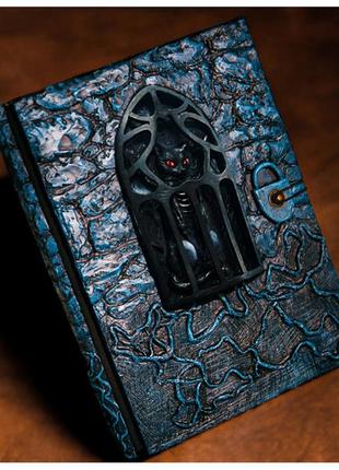 Блокнот магический с твёрдой облошкой блокнот для магии с чёрным котом на обложке