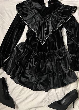 Оксамитова сукня