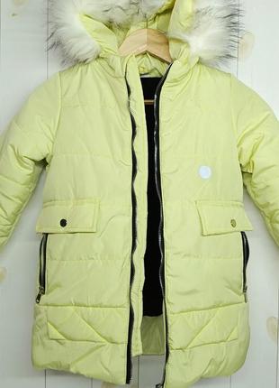 Зимняя удлиненная курточка на девочку