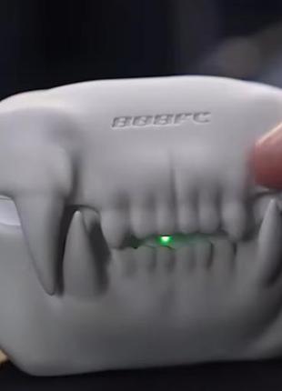 Чехол «fangcase» для airpods
