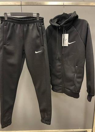 Стильний чоловічий костюм nike