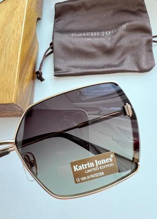 Фирменные солнцезащитные женские очки katrin jones kj087410 фото