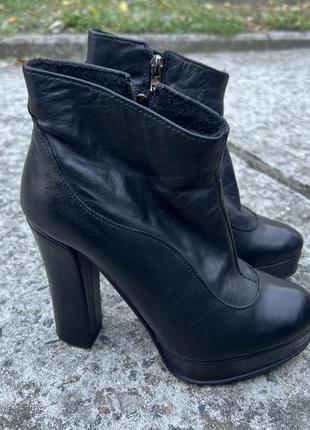 Ботинки осень зима 37