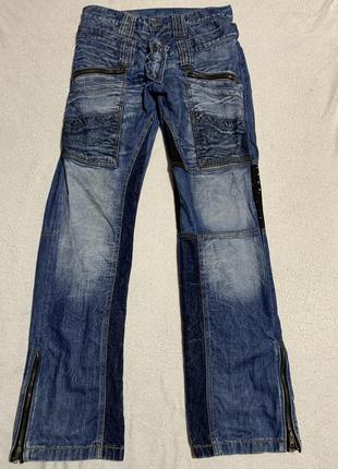Стильные мужские джинсы