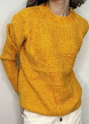 Светр велюровий , дуже м'якенький розмір єдиний 42-48