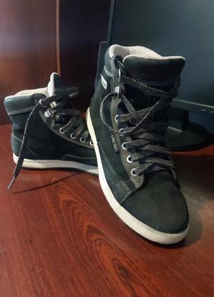 Черевики замшеві,на gore-tex