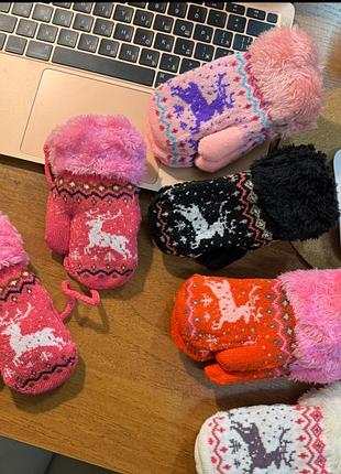 Варежки олени девчачьи