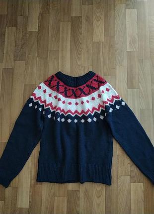 Свитер темно синий с красно-белым зимним узором