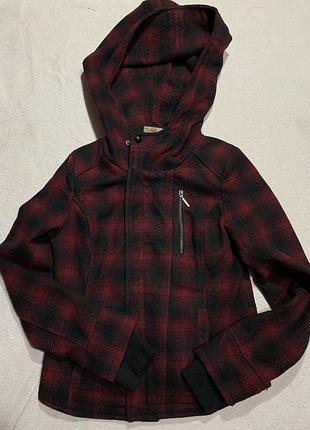 Стильне жіноче пальто