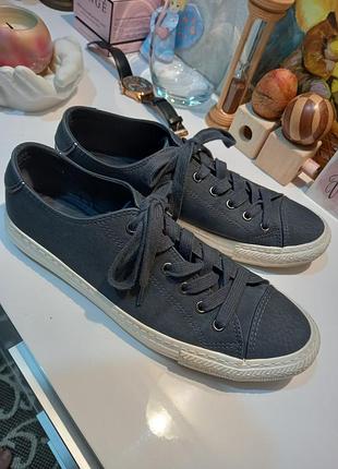 Фірмові чоловічі кросівки next