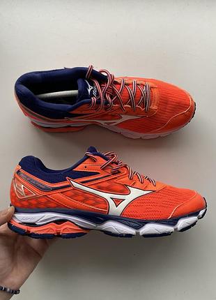Кросівки the mens Mizuno Breath Thermo Tight will keep you moving in comfort