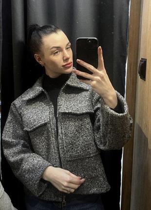 Куртка жіноча