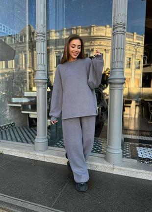 Теплий брючний костюм