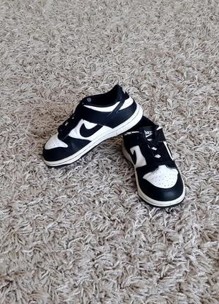 Кросівки nike 27 розміру.