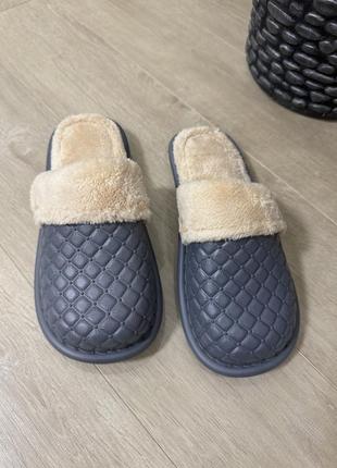 Мужские тапочки