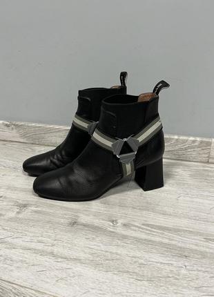 Кожаные ботинки pollini