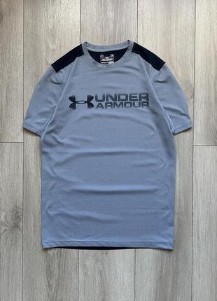 Футболка under armour