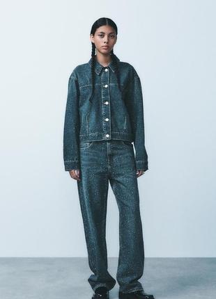 Джинсы relaxed oversize tapered trf со стразами и высокой посадкой