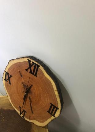 Годинник з натурального дерева