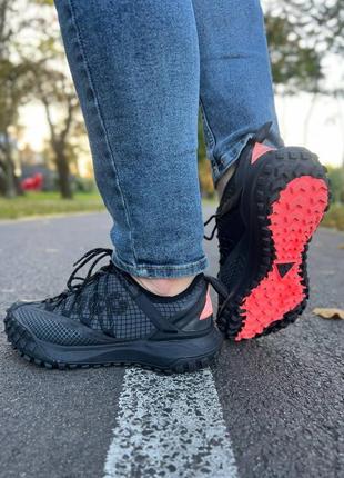 Nike acg mountain fly low black