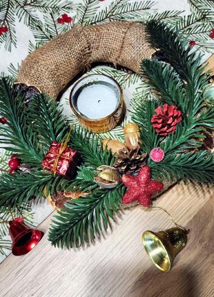 Новорічний вінок, різдвяний віночок, настінний декор.