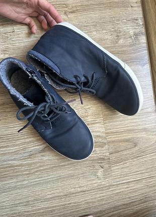 Ботінки сапожки черевики