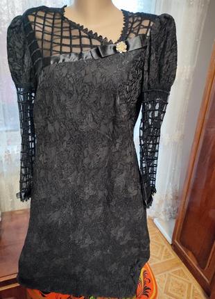 Красивое черное платье