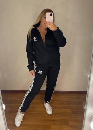 Костюм спортивный женский