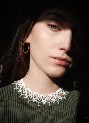 Ніжне намисто з білого та молочного бісеру і прозорих ронделів на кінцях🤍💎