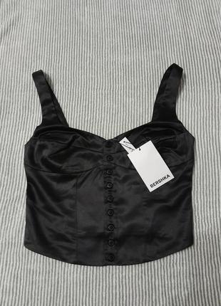 Майка атласная укороченная, размер s, фирмы bershka