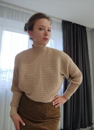 Бежевый свитерик new look