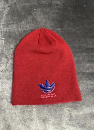 Женская шапка adidas