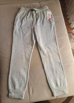 Теплые спортивные штаны