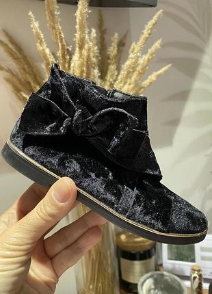 Черевики для дівчинки