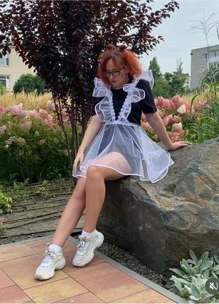 Фартук белоснежный для фотосессии. школьный фартук