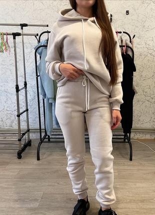 Теплый спортивный костюм