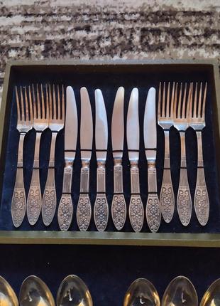 Набір столового приладдя