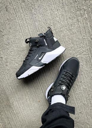 Nike huarache acronym "black/white"