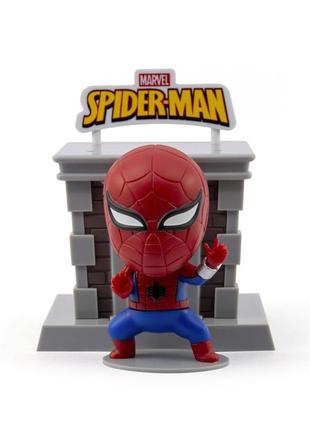Іграшка сюрприз з колекційною фігуркою spider-man (серія tower)