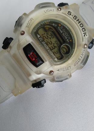 Часы "g-shock" новые, электронные