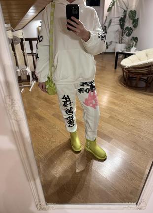 Спортивный костюм