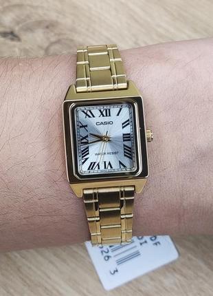 Классические женские часы с римскими цифрами casio ltp-v007g-9budf