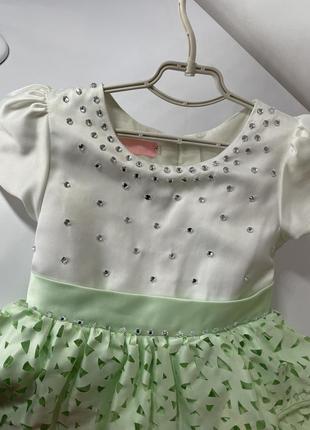 Нарядное праздничное платье платье с шубкой для девочки 3-8 лет10 фото