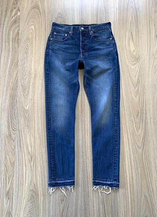 Жіночі класичні завужені джинси levi's