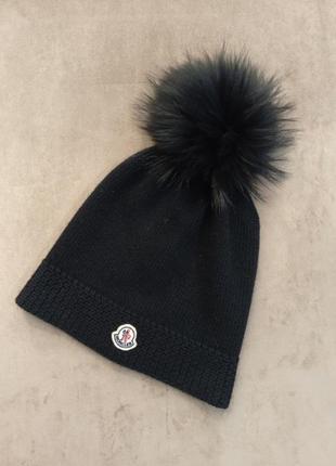 Жіноча шапка moncler