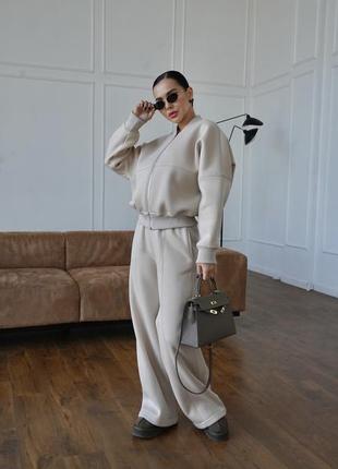 Теплий оверсайз костюм зі штанами палацо і бомбером на блискавці