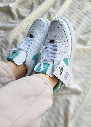 Жіночі кросівки nike air force 1 white green 2.0