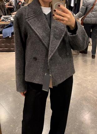 Пальто massimo dutti