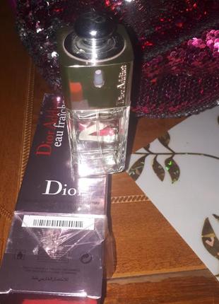 Сочный аромат сказочной красоты и нежности dior addict 2 eau fraiche древней флакон.